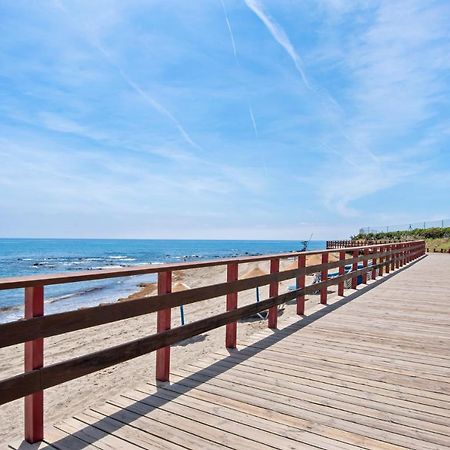 Frontline Beach Apartment Miraflores Sitio de Calahonda Exterior photo
